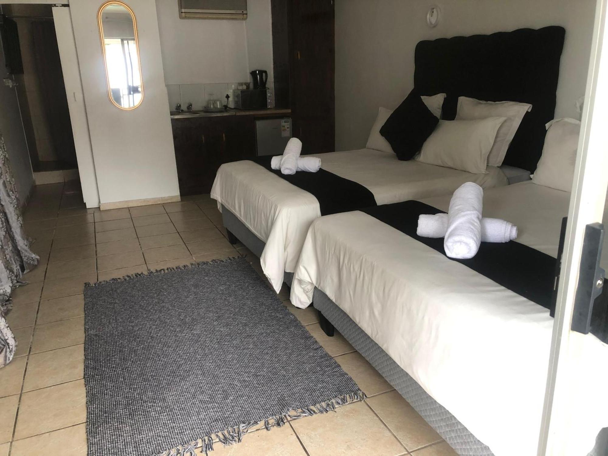 Jnc Guest House Richards Bay Extérieur photo